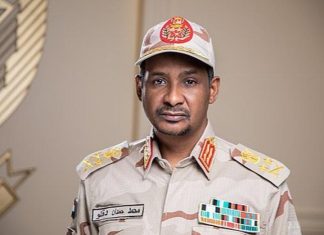 حميدتي في خطاب جديد يهدد بتشكيل حكومة عاصمتها الخرطوم ويلوح بالوصول إلى بورتسودان ويوجه رسالة للعالم أن البرهان فاقد للشرعية حميدتي في خطاب جديد يهدد بتشكيل حكومة عاصمتها الخرطوم ويلوح بالوصول إلى بورتسودان ويوجه رسالة للعالم أن البرهان فاقد للشرعية