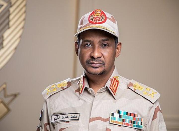 حميدتي في خطاب جديد يهدد بتشكيل حكومة عاصمتها الخرطوم ويلوح بالوصول إلى بورتسودان ويوجه رسالة للعالم أن البرهان فاقد للشرعية حميدتي في خطاب جديد يهدد بتشكيل حكومة عاصمتها الخرطوم ويلوح بالوصول إلى بورتسودان ويوجه رسالة للعالم أن البرهان فاقد للشرعية