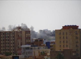 أطباء السودان.. مهمات إنسانية تحت أزيز الرصاص (تقرير) أطباء السودان.. مهمات إنسانية تحت أزيز الرصاص (تقرير)