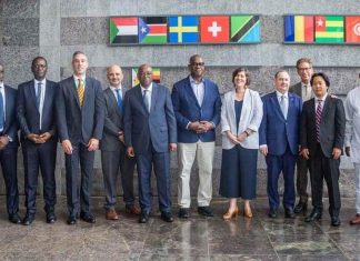 زيارة وكيل وزارة الخارجية الأرجنتينية للبنك الأفريقي للتنمية تؤكد فرص الشراكة في مجالي الزراعة والأدوية زيارة وكيل وزارة الخارجية الأرجنتينية للبنك الأفريقي للتنمية تؤكد فرص الشراكة في مجالي الزراعة والأدوية