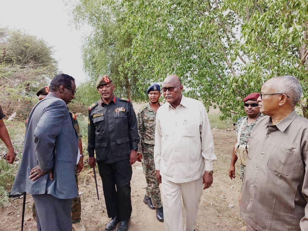 والي الجزيرة يتفقد الدفاعات الأمامية للقوات المسلحة بمحلية الكاملين والي الجزيرة يتفقد الدفاعات الأمامية للقوات المسلحة بمحلية الكاملين