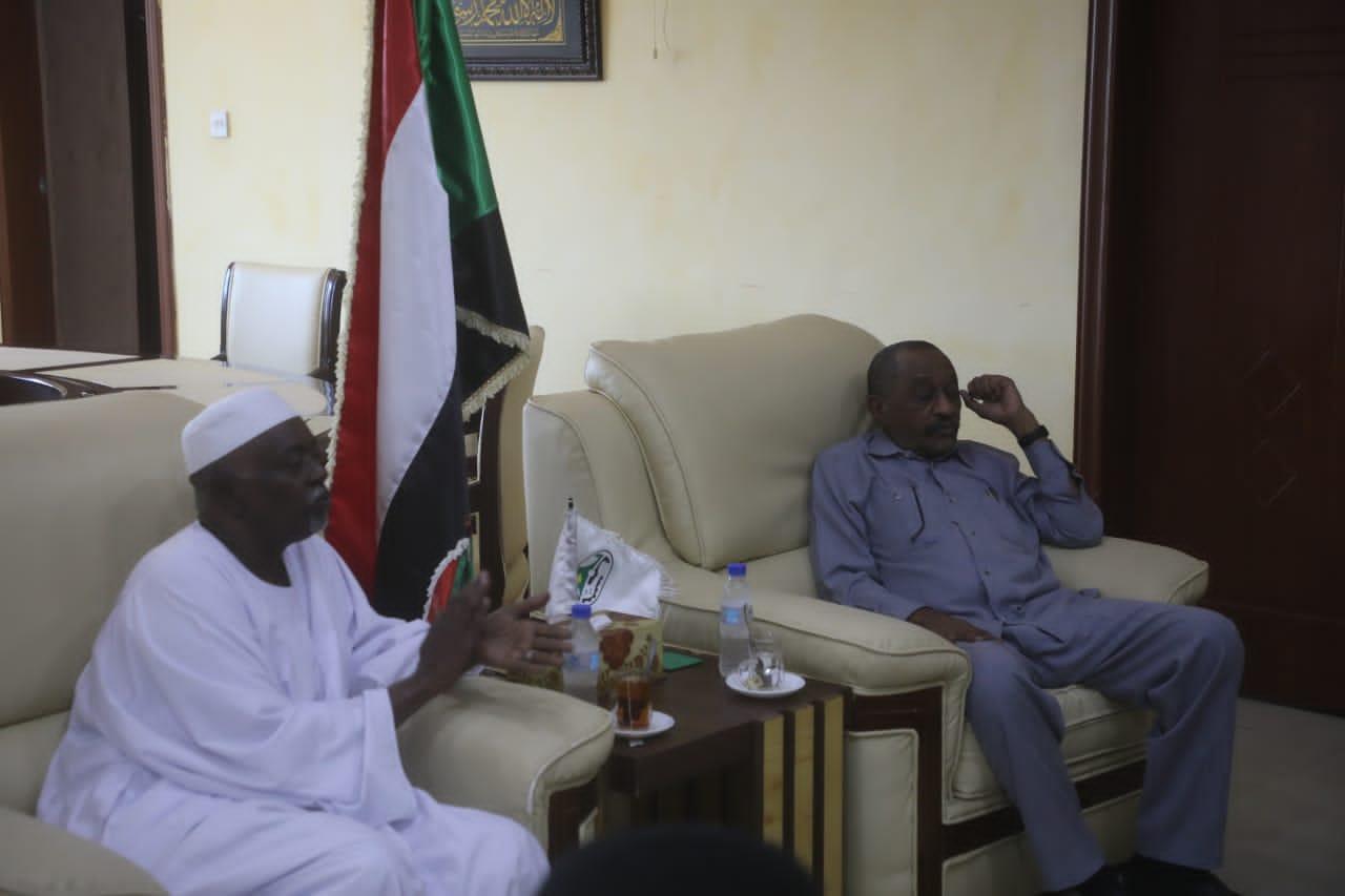 منظمة مبادرون للخدمات الصحية تقدم معينات للقطاع الصحى بولاية القضارف منظمة مبادرون للخدمات الصحية تقدم معينات للقطاع الصحى بولاية القضارف