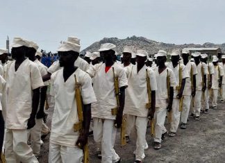 والي النيل الأبيض يشهد تخريج الدفعة الاولي من المستنفرين بالجبلين والي النيل الأبيض يشهد تخريج الدفعة الاولي من المستنفرين بالجبلين