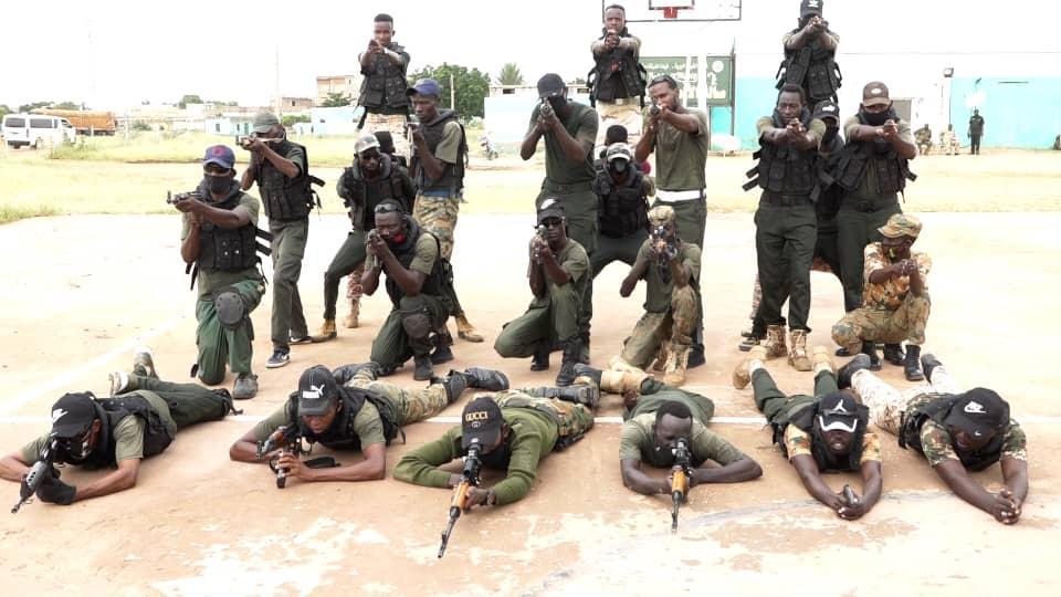 النيل الأبيض تحتفل بتخريج الدفعة الأولي من دورة القنص النيل الأبيض تحتفل بتخريج الدفعة الأولي من دورة القنص