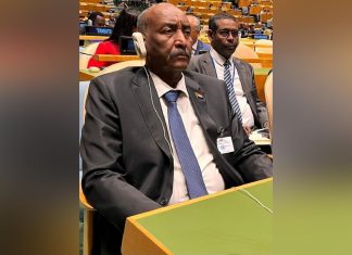 البرهان يصل قاعة اجتماعات الجمعية العامة البرهان يصل قاعة اجتماعات الجمعية العامة