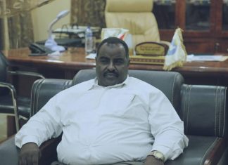 الوزير المكلف لوزارة الاستثمار والصناعة بالولاية الشمالية يشيد بالأجهزة الاعلامية الوزير المكلف لوزارة الاستثمار والصناعة بالولاية الشمالية يشيد بالأجهزة الاعلامية