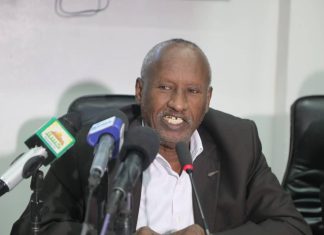 والي كسلا:الحرب أثرت سلباً علي الأداء العام للحكومة الاتحادية والولائية والي كسلا:الحرب أثرت سلباً علي الأداء العام للحكومة الاتحادية والولائية