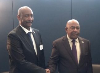 رئيس مجلس السيادة يلتقي رئيس الإتحاد الإفريقي رئيس مجلس السيادة يلتقي رئيس الإتحاد الإفريقي