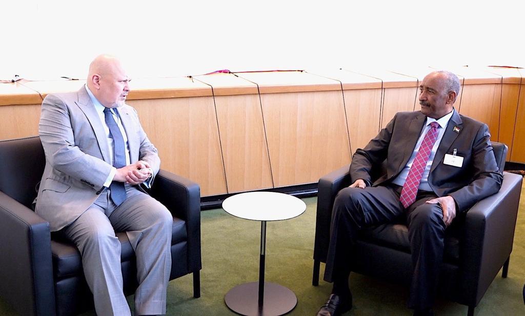 رئيس مجلس السيادة يلتقي مدعي عام المحكمة الجنائية الدولية رئيس مجلس السيادة يلتقي مدعي عام المحكمة الجنائية الدولية