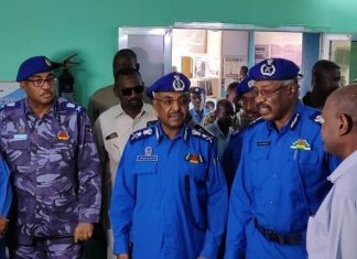 رئيس مجلس الوزراءيتفقد خدمات الجمهور و الجمارك رئيس مجلس الوزراءيتفقد خدمات الجمهور و الجمارك