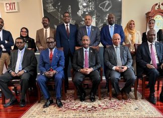 البرهان يلتقي بأعضاء بعثة السودان الدائمة لدى الأمم المتحدة البرهان يلتقي بأعضاء بعثة السودان الدائمة لدى الأمم المتحدة