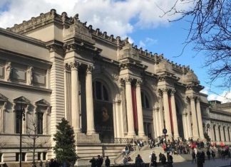 متحف متروبوليتان في نيويورك يعيد قطعتين أثريتين إلى اليمن متحف متروبوليتان في نيويورك يعيد قطعتين أثريتين إلى اليمن