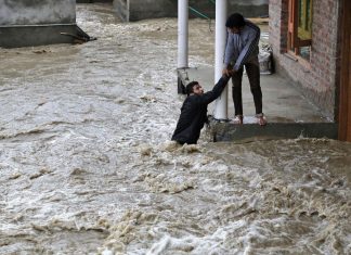 فيضان الـ”100 عام”… علماء يتوقعون غرق مناطق ونسبة النجاة 1% فيضان الـ”100 عام”… علماء يتوقعون غرق مناطق ونسبة النجاة 1%