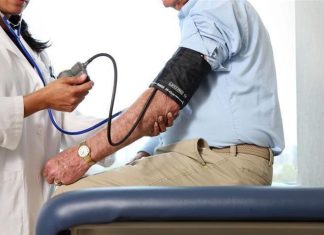 دراسة تكشف عن وضعية “غير متوقعة” تعطيك أدق قياس لضغط الدم دراسة تكشف عن وضعية “غير متوقعة” تعطيك أدق قياس لضغط الدم