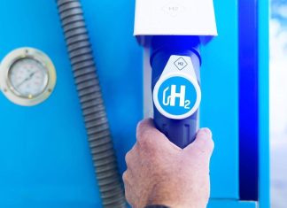 علماء يجعلون من الماء مصدرا جديدا للطاقة النظيفة… صورة وفيديو علماء يجعلون من الماء مصدرا جديدا للطاقة النظيفة… صورة وفيديو