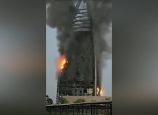 قصف عنيف بالمدافع متبادل بين الجيش السوداني والدعم السريع وتصاعد اعمدة الدخان في مواقع بالخرطوم وهجوم على القيادة لليوم الـ 11 ورد بالمسيرات قصف عنيف بالمدافع متبادل بين الجيش السوداني والدعم السريع وتصاعد اعمدة الدخان في مواقع بالخرطوم وهجوم على القيادة لليوم الـ 11 ورد بالمسيرات