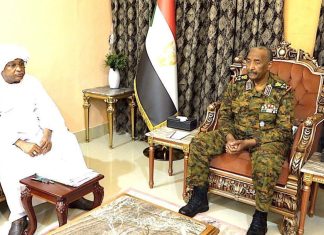 البرهان يطَّلِع على أداء الجهاز التنفيذي في خلال المرحلة الماضية البرهان يطَّلِع على أداء الجهاز التنفيذي في خلال المرحلة الماضية