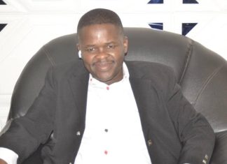 آدم سوداكال يكشف معلومات عن إدخال الدعم السريع مسيرات ومعدات عسكرية في استاد المريخ مع نجيل صناعي تكفل به حميدتي آدم سوداكال يكشف معلومات عن إدخال الدعم السريع مسيرات ومعدات عسكرية في استاد المريخ مع نجيل صناعي تكفل به حميدتي