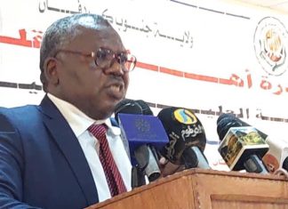 والي جنوب كردفان يطمئن النازحين بالعودة لمنازلهم والي جنوب كردفان يطمئن النازحين بالعودة لمنازلهم