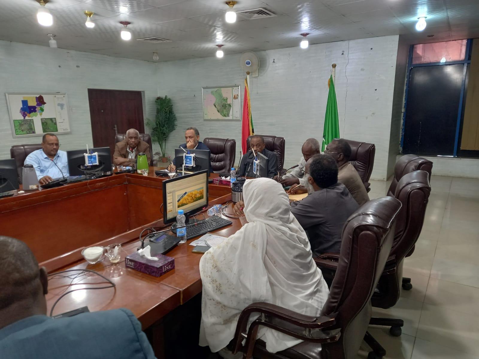 وزير الصحة الاتحادى يدعم حملات القضاء على نواقل الأمراض بالقضارف