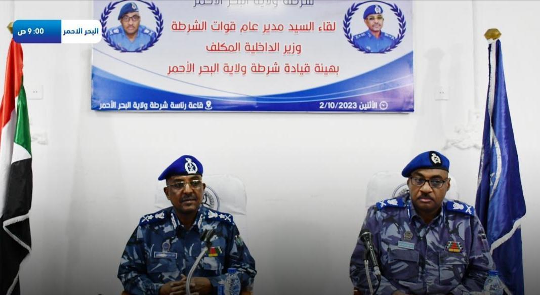 وزير الداخلية يؤكد حرص الشرطة توفير الخدمات الشرطية والامن للمواطن