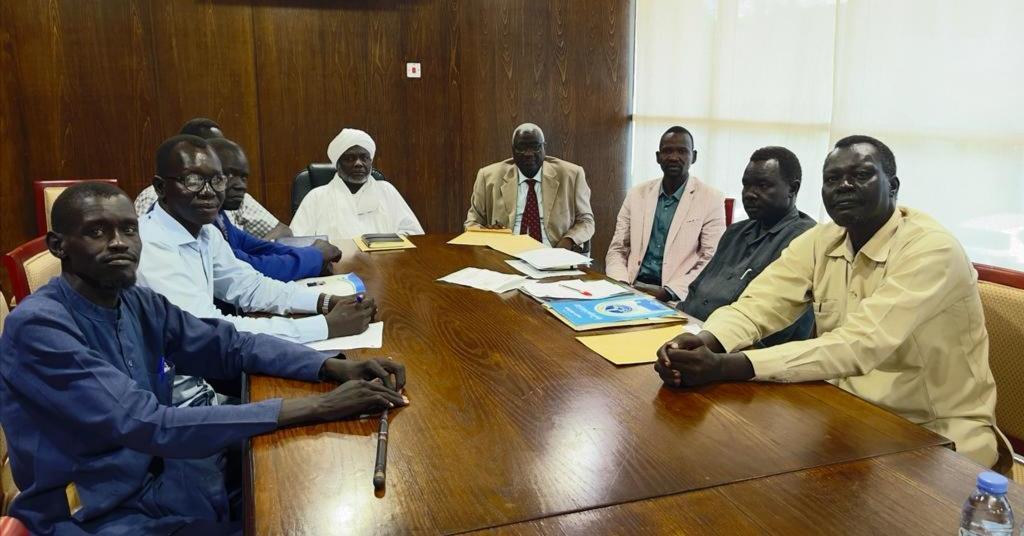 وزيرا المالية والتنمية يلتقيان بقيادات مجلس تنسيق شئون دينكا أبيي