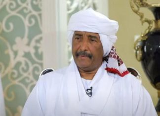 البرهان يقدم واجب العزاء لأسرة الشهيد عميد ركن جعفر الطاهر البرهان يقدم واجب العزاء لأسرة الشهيد عميد ركن جعفر الطاهر