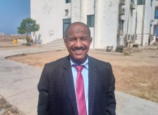 مفوض العون الانساني الجديد: لدينا خطة طموحة لتوزيع المساعدات مفوض العون الانساني الجديد: لدينا خطة طموحة لتوزيع المساعدات