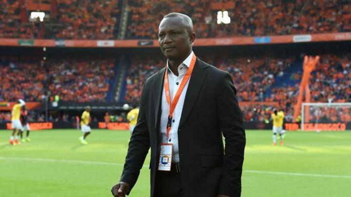 كواسي أبياه يباشر مهامه مع منتخب السودان ويكشف قائمته الأولى