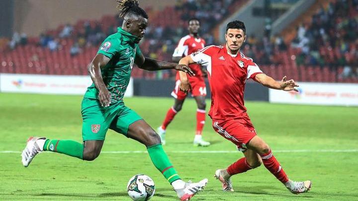 نجم منتخب السودان يكشف سبب غيابه عن معسكر 