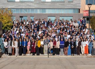 فريق جامعة ديوك يحصد لقب البطولة الأميركية لمناظرات الجامعات باللغة العربية فريق جامعة ديوك يحصد لقب البطولة الأميركية لمناظرات الجامعات باللغة العربية