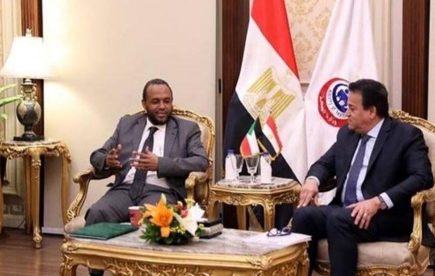 وزير الصحة الاتحادي يلتقي وزير الصحة والاسكان المصري