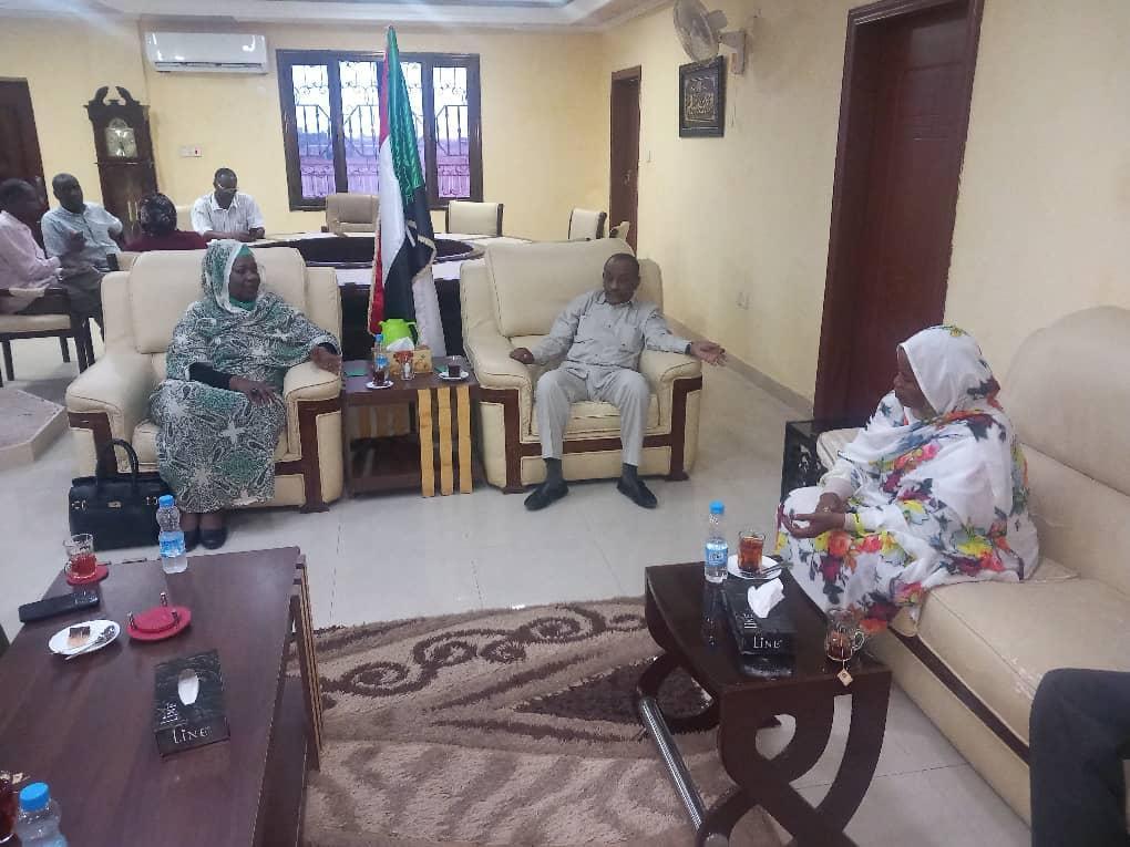 وزارة الاستثمار والتعاون الدولى تزاول أعمالها من ولاية القضارف وزارة الاستثمار والتعاون الدولى تزاول أعمالها من ولاية القضارف