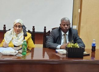 وكيل وزارة العدل تلتقي بمنسوبي الوزارة بالبحر الأحمر وكيل وزارة العدل تلتقي بمنسوبي الوزارة بالبحر الأحمر