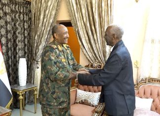 رئيس مجلس السيادة يلتقي وزير الدفاع رئيس مجلس السيادة يلتقي وزير الدفاع