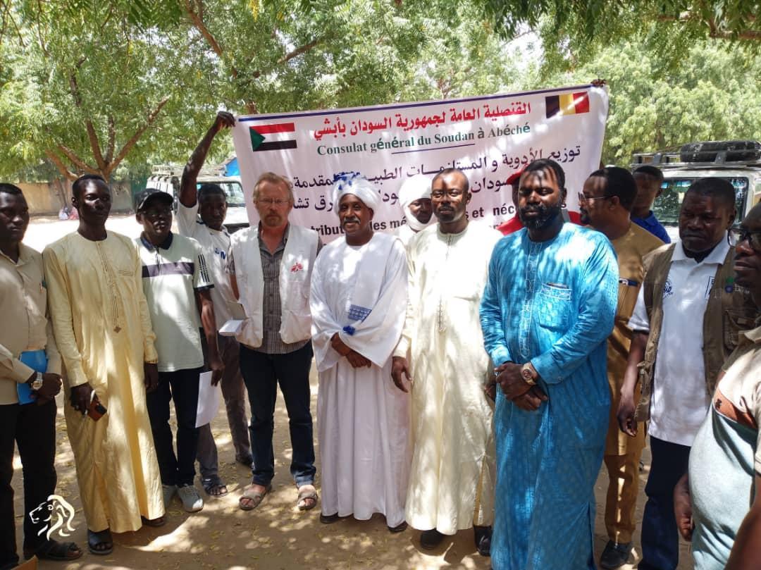 شحنة أدوية مقدمة من حكومة السودان للاجئين بمنطقة ادري شحنة أدوية مقدمة من حكومة السودان للاجئين بمنطقة ادري