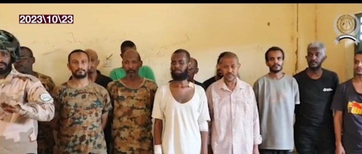 الدعم السريع يعلن مقتل 10 ضباط اسرى من الجيش السوداني واصابة العشرات في قصف جوي من طيران القوات المسلحة وضابط يوجه رسالة إلى البرهان الدعم السريع يعلن مقتل 10 ضباط اسرى من الجيش السوداني واصابة العشرات في قصف جوي من طيران القوات المسلحة وضابط يوجه رسالة إلى البرهان