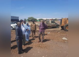 والى القضارف يقف على أعمال صيانة وتأهيل اسواق المحاصيل بالولاية والى القضارف يقف على أعمال صيانة وتأهيل اسواق المحاصيل بالولاية