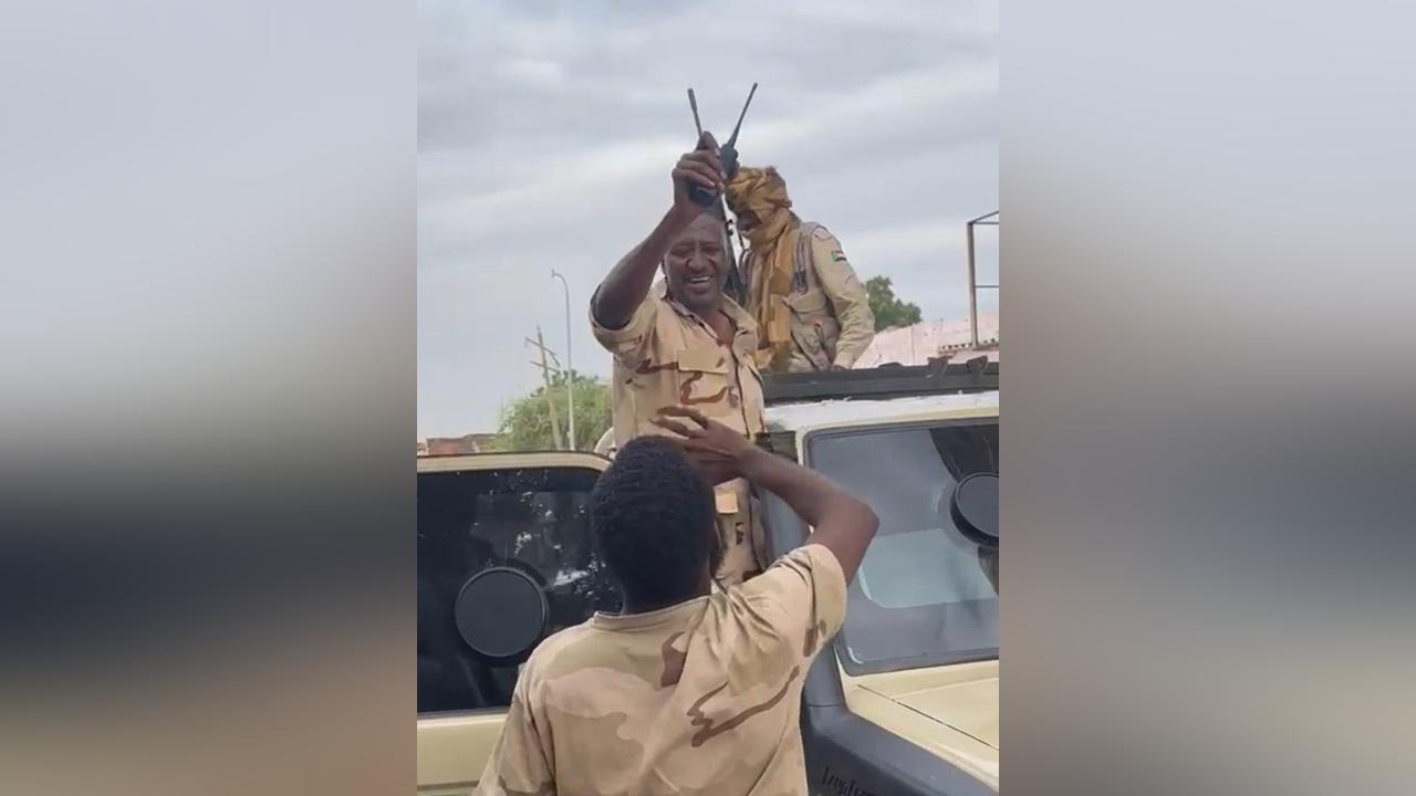 تضارب الأنباء حول سقوط مدينة نيالا في ايدي الدعم السريع والأخير ينشر فيديوهات تضارب الأنباء حول سقوط مدينة نيالا في ايدي الدعم السريع والأخير ينشر فيديوهات