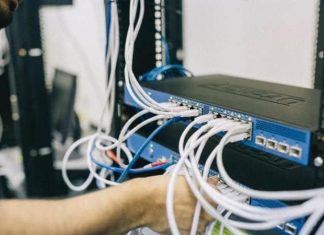 الإنترنت الفضائي يغزو دارفور الإنترنت الفضائي يغزو دارفور