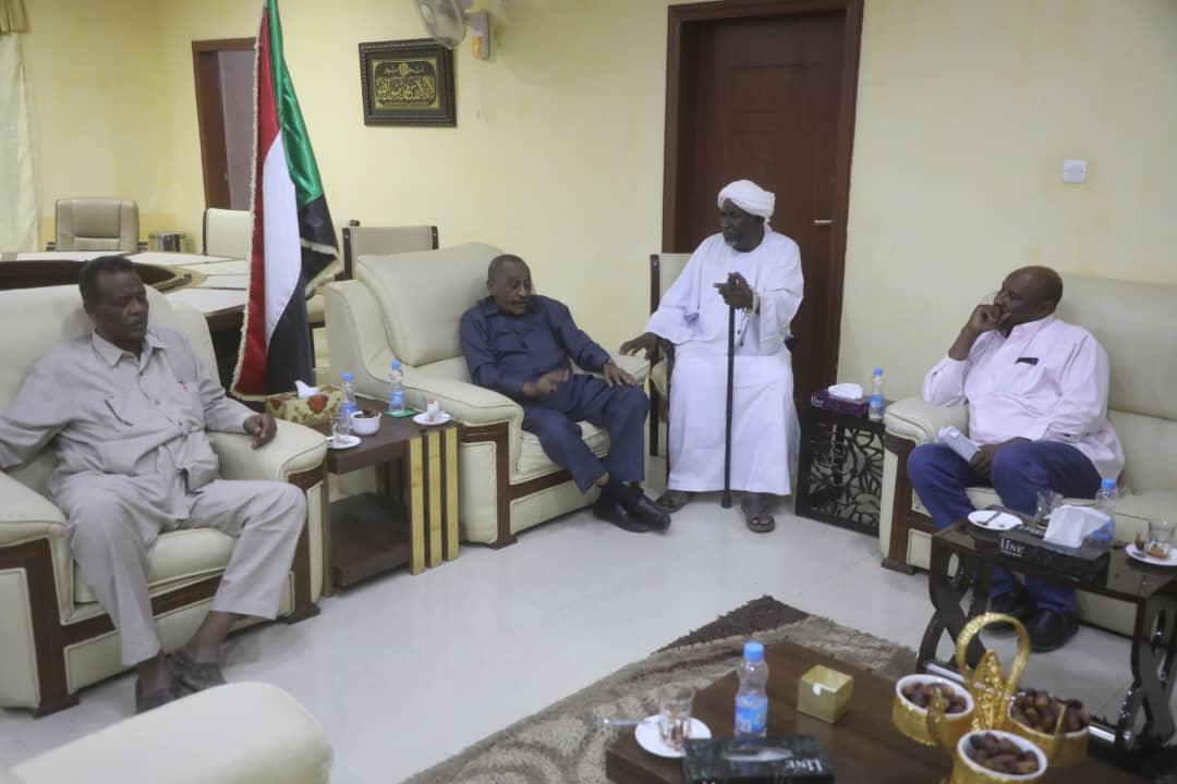 القضارف:التفاكر حول عمليات الحصاد ورسوم تسويق المحاصيل بالولاية