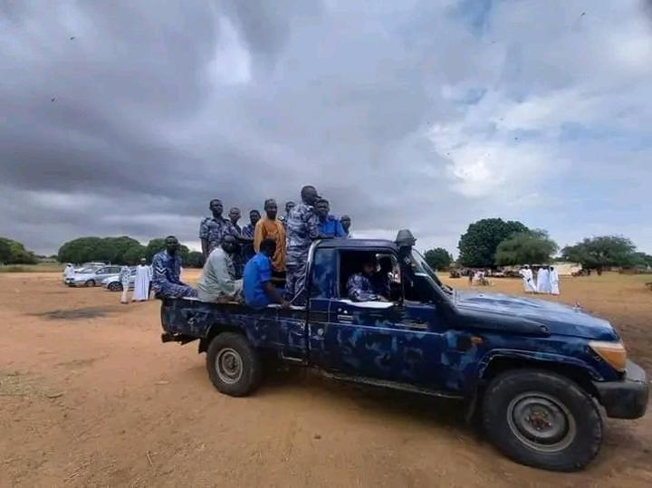 مدني.. مداهمة منزل مشبوه وهذا ما عثر عليه مدني.. مداهمة منزل مشبوه وهذا ما عثر عليه