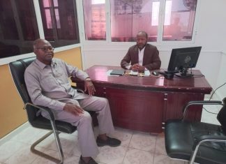 والي جنوب يتلقي وزير الشؤون الدينية والأوقاف والي جنوب يتلقي وزير الشؤون الدينية والأوقاف