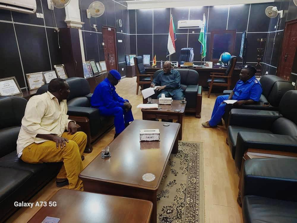 والي الجزيرة يطلع على أداء الشرطة المجتمعية والي الجزيرة يطلع على أداء الشرطة المجتمعية