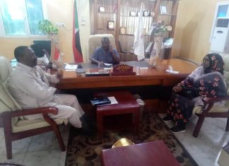 والي سنار يلتقي مدير شئون المفوضيات الولائية والي سنار يلتقي مدير شئون المفوضيات الولائية