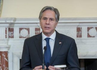 وزير الخارجية الأمريكي يحذر من هجوم وشيك على الفاشر وزير الخارجية الأمريكي يحذر من هجوم وشيك على الفاشر