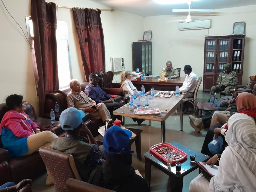 مفوضية شئون اللاجئين تتفقد اللاجئين الجنوبيين بالجبلين مفوضية شئون اللاجئين تتفقد اللاجئين الجنوبيين بالجبلين