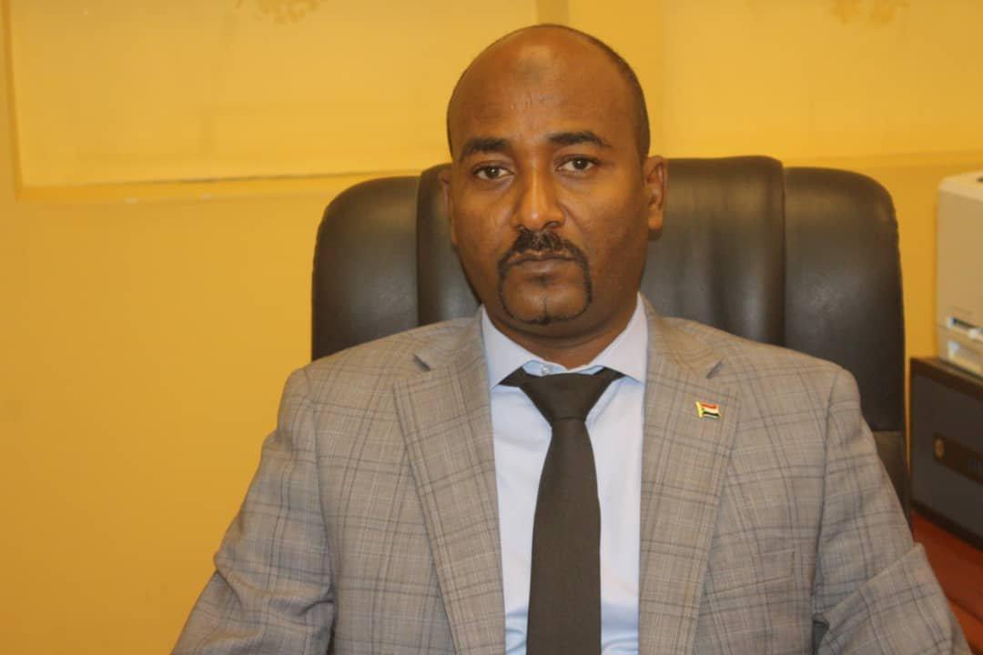 وزير تمت إقالته يعلن الاستمرار في منصبه ويتحدى البرهان وزير تمت إقالته يعلن الاستمرار في منصبه ويتحدى البرهان