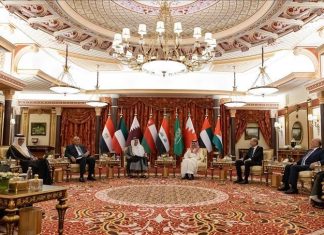 “اجتماع جدة” يلزم طرفي النزاع السوداني بإنشاء آلية لتواصلهما "اجتماع جدة" يلزم طرفي النزاع السوداني بإنشاء آلية لتواصلهما