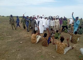 والي سنار يشهد ضرب النار لمستنفري ببنذقة محلية السوكي والي سنار يشهد ضرب النار لمستنفري ببنذقة محلية السوكي